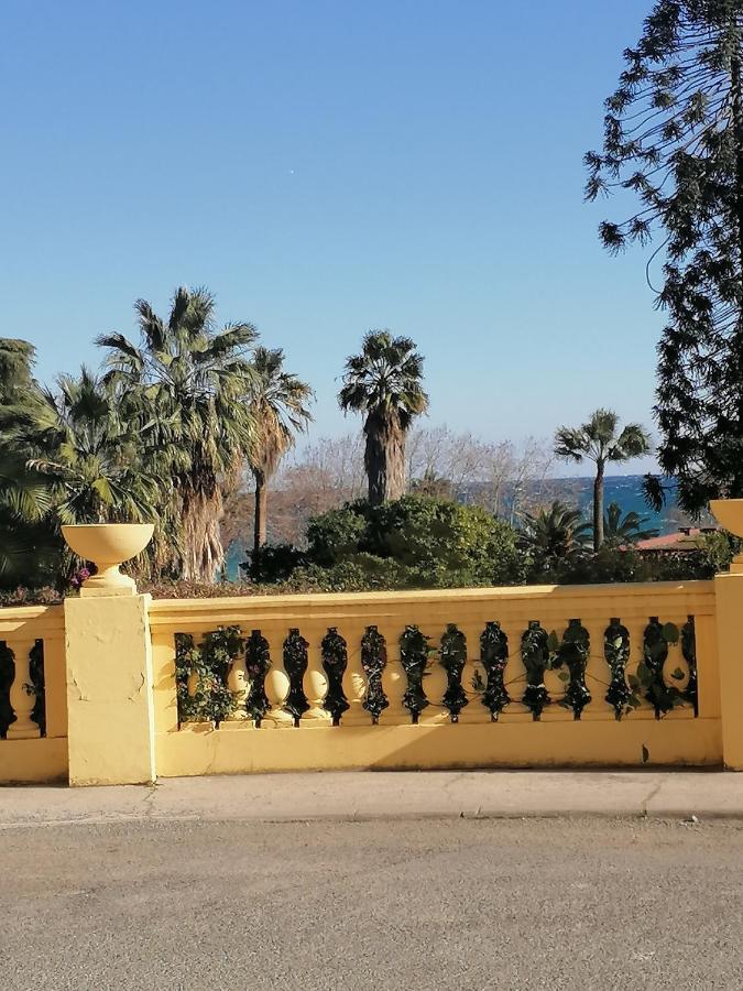 Imperial Palace Bord De Mer Menton Exterior foto